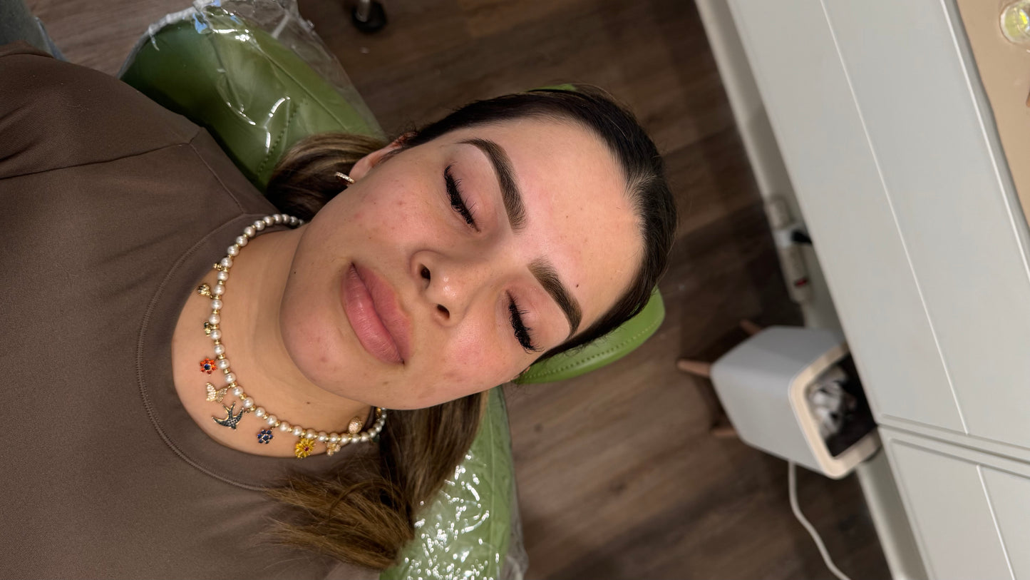 On line training diseño depilación y tinte híbrido